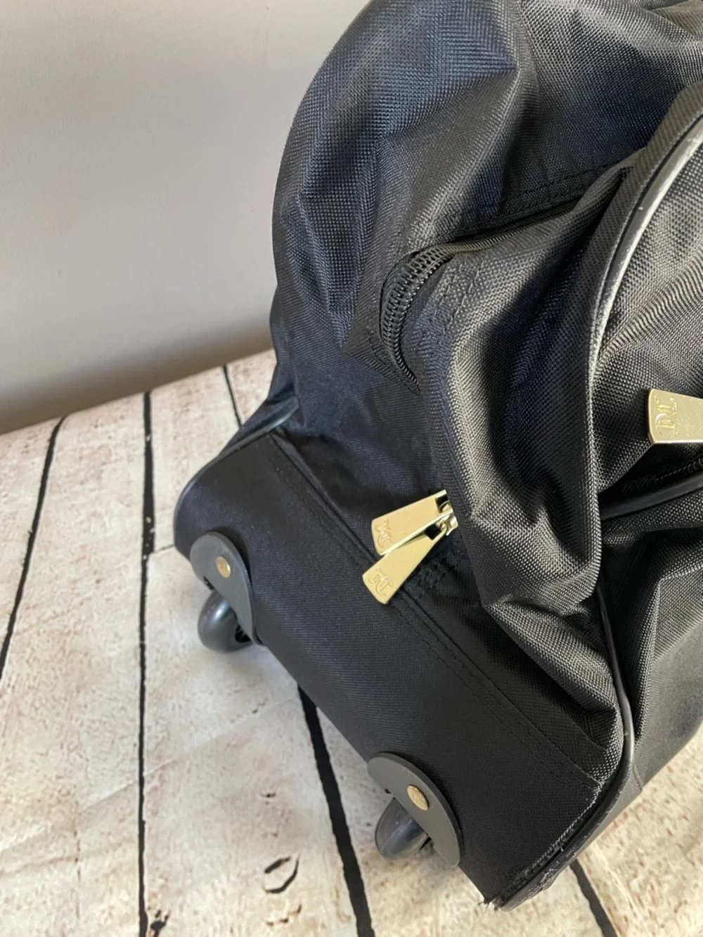 Juicy Couture Weekend Travel Retactable Rolling Unisex Duffel Bag with Gold Logo